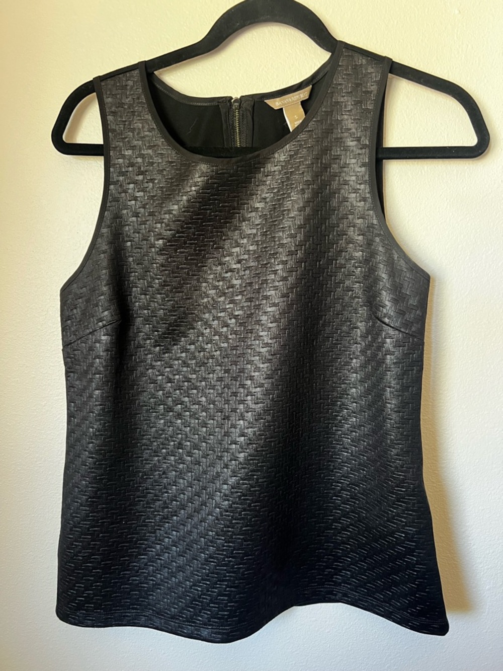 Banana Republic Black Woven Textured Sleeveless Top Zip Back Size Small